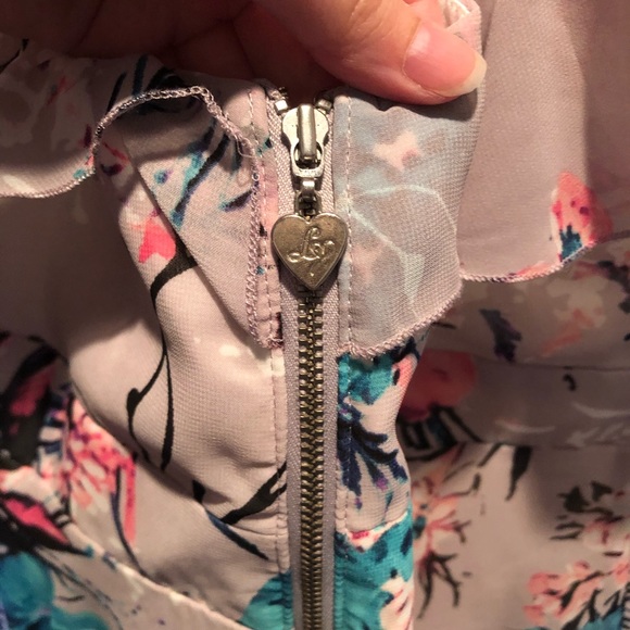 Lipsy London Cross Over Floral Lilac Dress - Picture 5 of 6